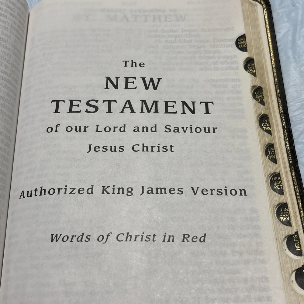 Zondervan KJV Giant Print Reference Bible Indexed w Zipper Case